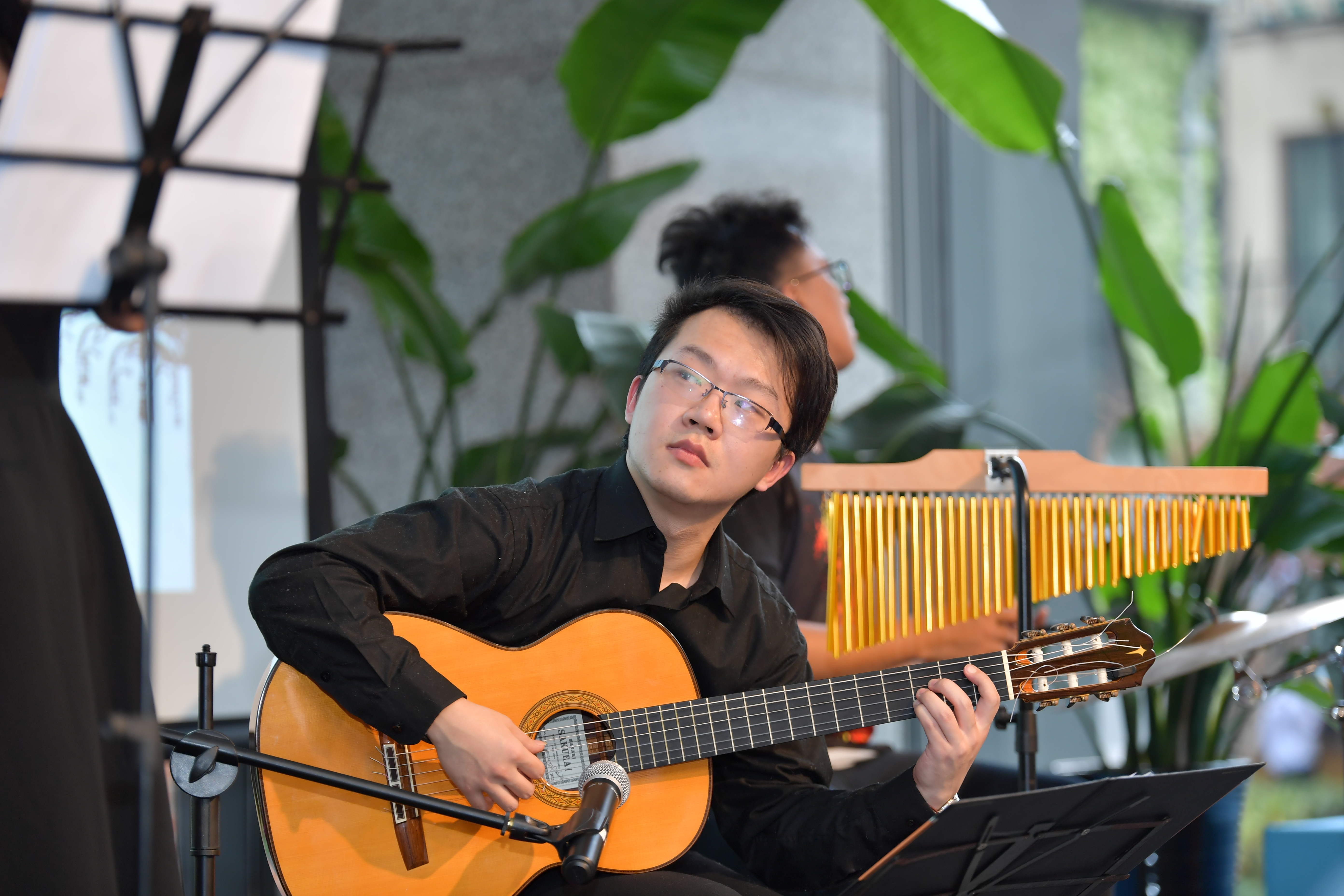 Salon & table-concert format